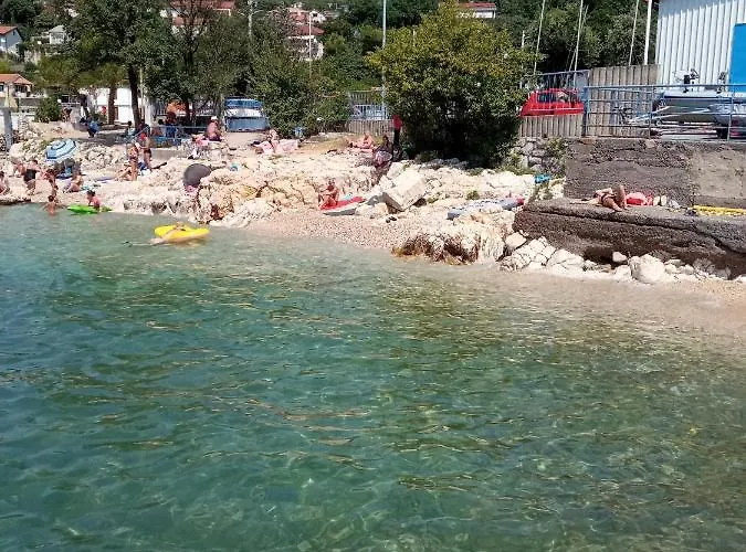 Sunce Lägenhet Kostrena